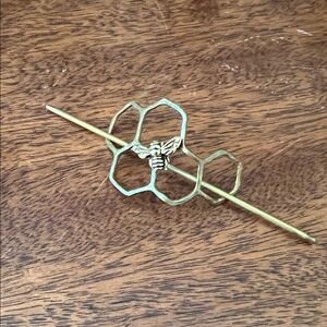 Gold bee and honeycomb hairpin